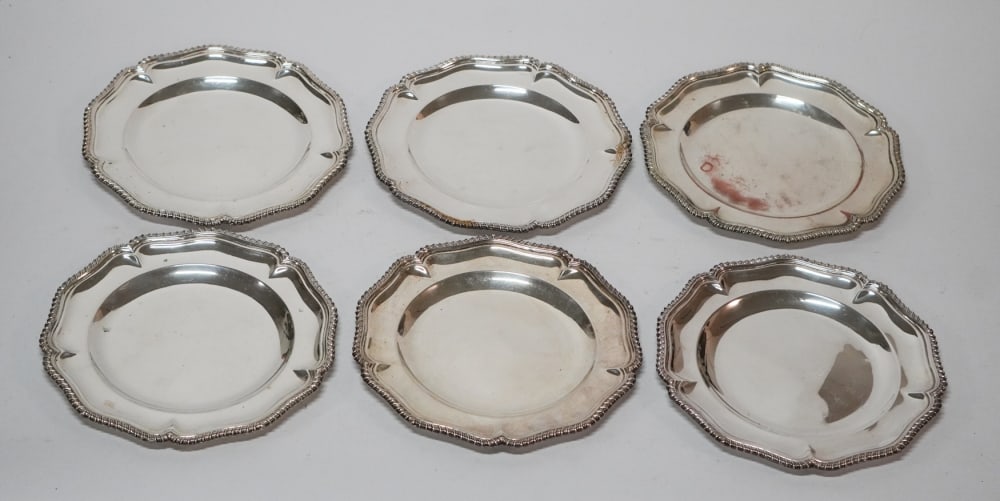 Fine Set Antique English Regency Old Sheffield Silver Plate Dinner Plates (1 of 2)