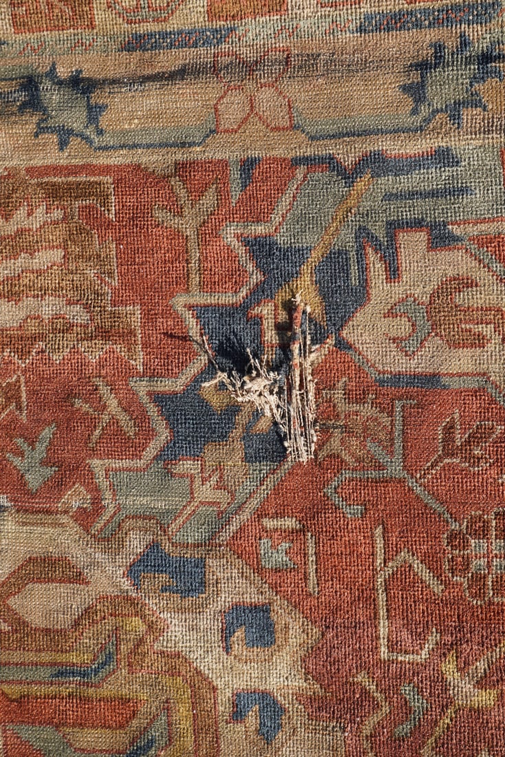 Exceptional Antique Persian Serapi Carpet - 2