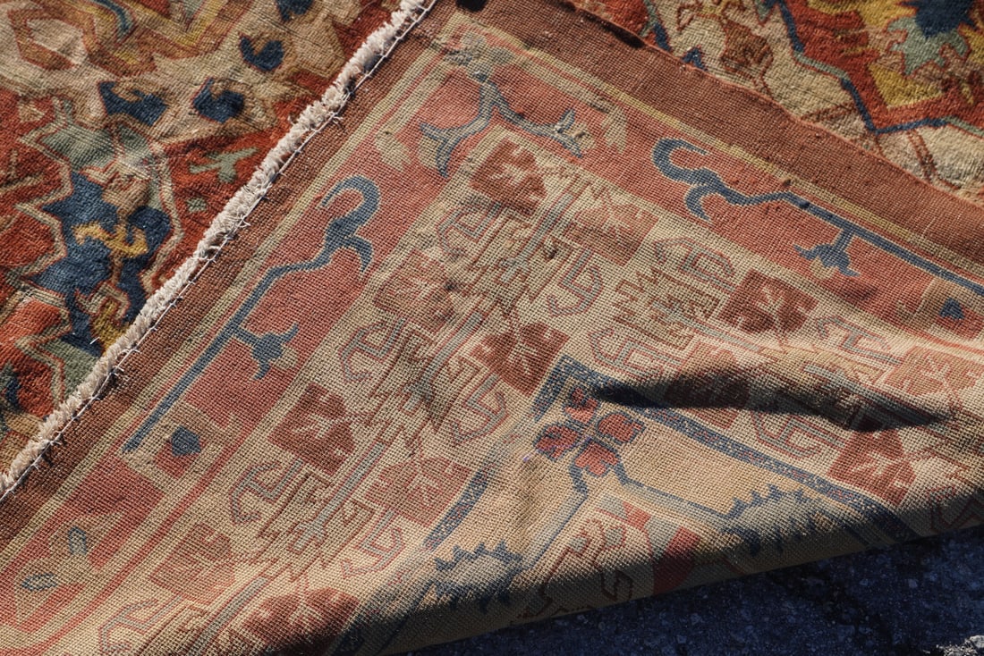 Exceptional Antique Persian Serapi Carpet - 4