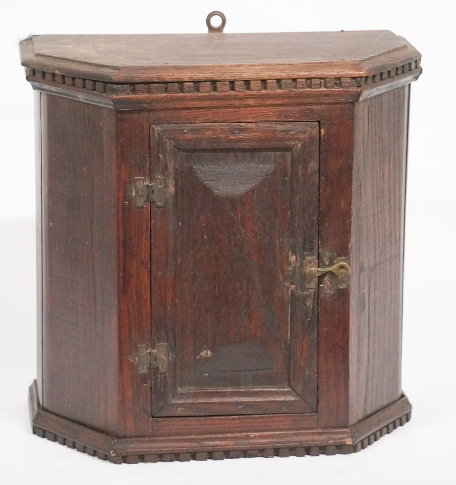 English George III Oak Hanging Wall Cabinet (1 of 4)