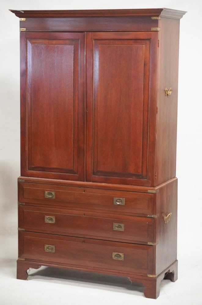 Handsome Anglo Indian Federal Mahogany Campaign Linen Press (1 of 7)