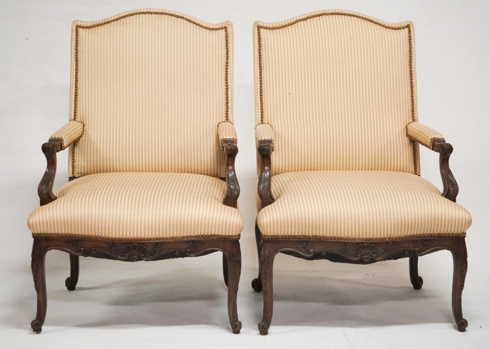 Excellent Pair Chippendale Style Carved Mahogany Open Arm Easy Chairs (1 of 5)