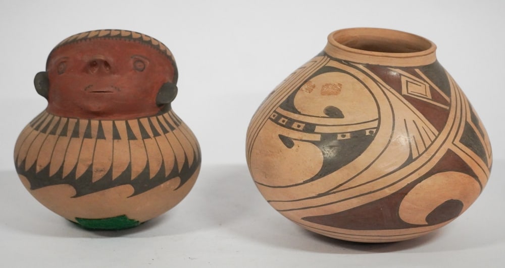 Two Pieces Western Native American Pottery (1 of 4)