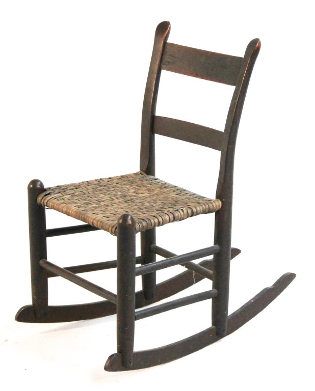 Southern walnut country rocking chair: 19th century. original surface. H32 W19" D30 1/2""
