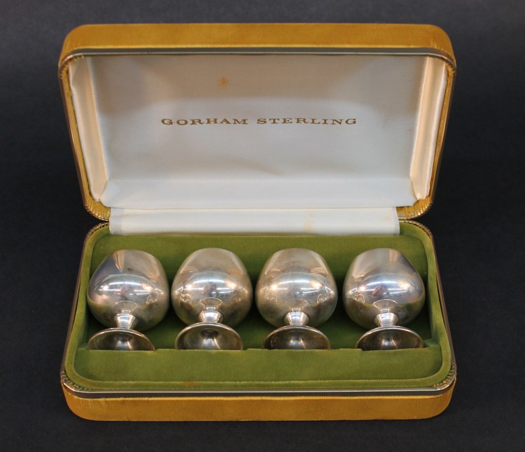 Cased Gorham sterling silver sherry goblets: set of four. H1 7/8" W1 3/4" total weight 2.8oz