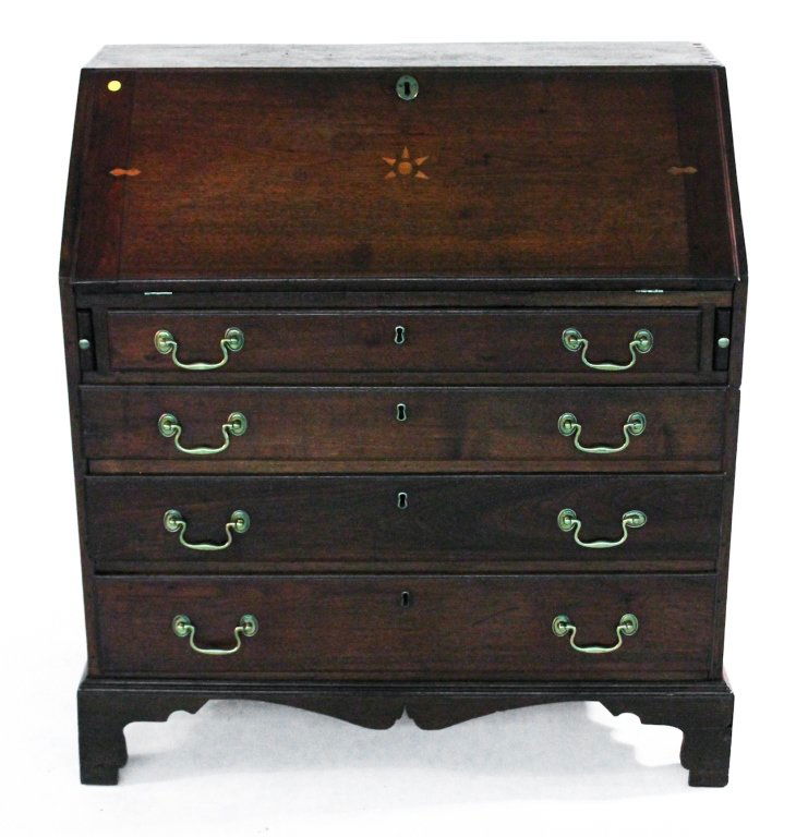 Southern Federal walnut inlaid slant-front desk: Upper Georgia or South Carolina, circa 1800. H42 7/8" W39 1/4" D21"