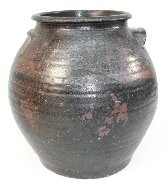 Southern Stoneware Storage Jar: Edgefield, South Carolina, circa 1830. probably Shaw's Creek area. with uncommon wiped two-tone glaze. H14 1/8" W13 1/4" From the Private Collection of Mr. & Mrs. Gary Thompson, Travelers Rest, South 
