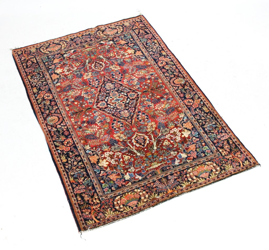 Farahan Sarouk Rug: circa 1900. 6' 6" x 4' 2"