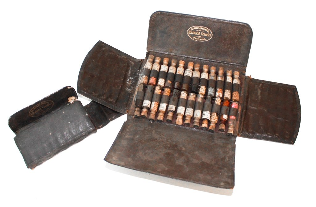 Two Civil Ware Era Medical Pouches (1 of 4)