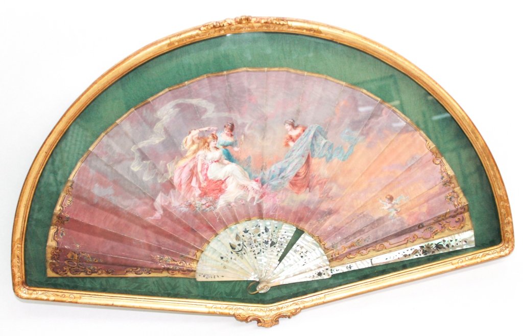 Antique Victorian Mother of Pearl Fan (1 of 3)