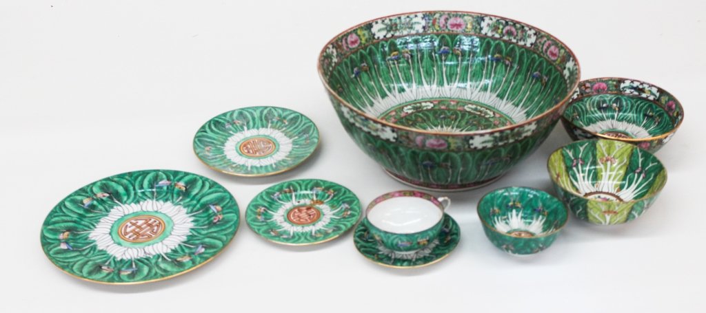 Large Set Chinese Export Porcelain (1 of 5)