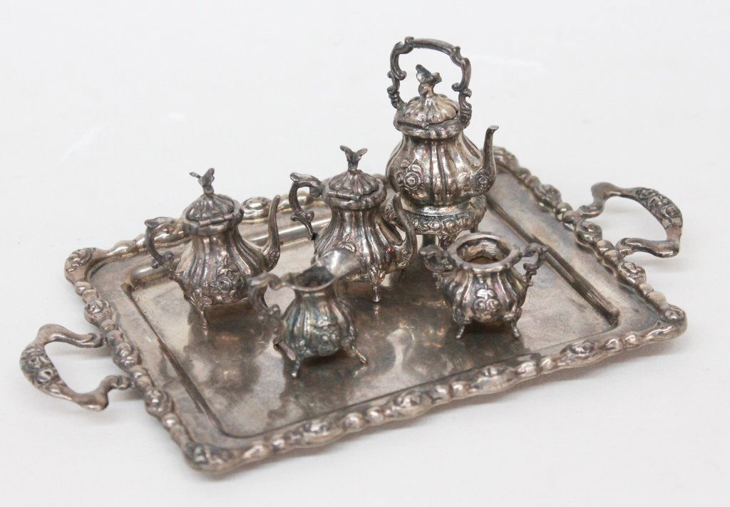 British or American Sterling Silver Tea Service (1 of 2)