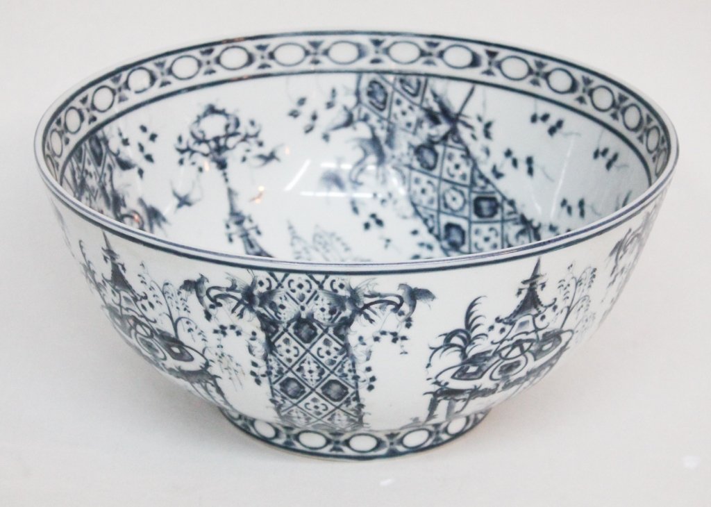 Vintage Chinese Export Porcelain Punch Bowl (1 of 3)