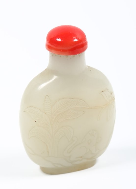 Antique Chinese Carved White Jade Snuff Bottle (1 of 8)