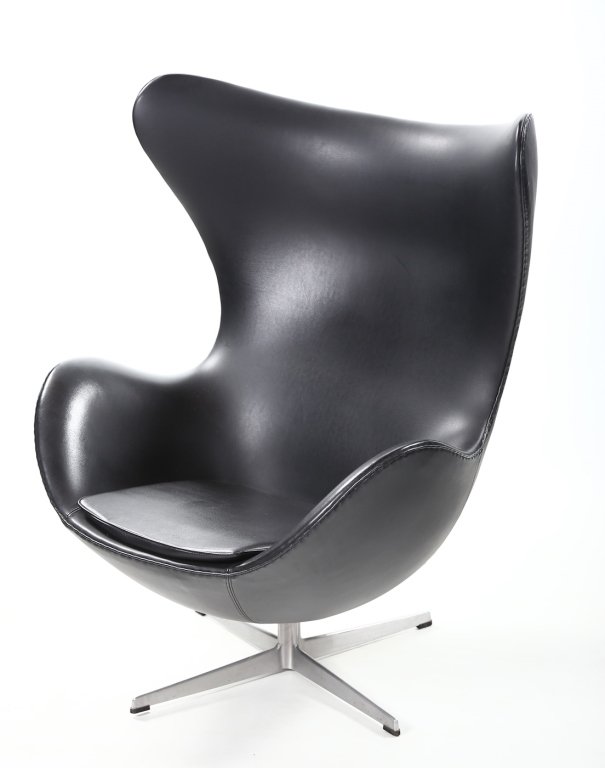 Arne Jacobsen Mid Century Modern Egg Chair (1 of 6)