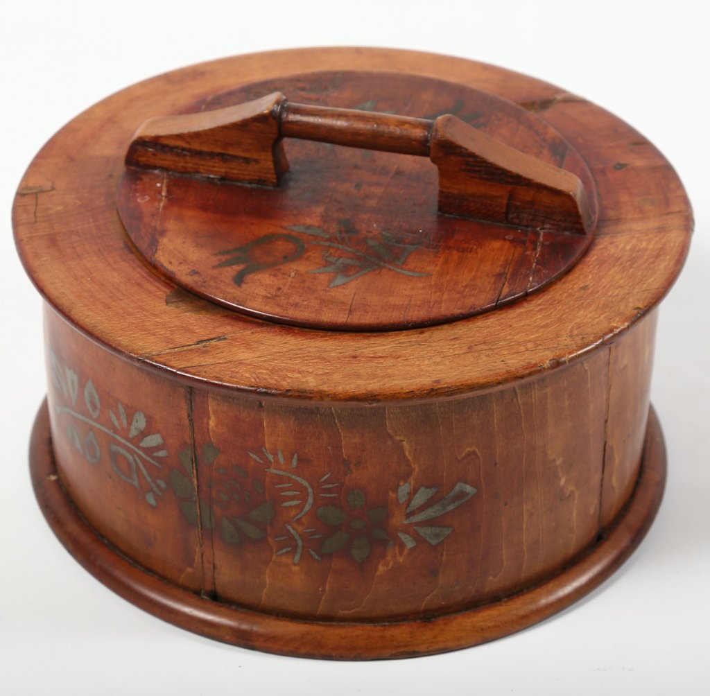 Antique American Turned Wood Moravian Biscuit Box (1 of 3)