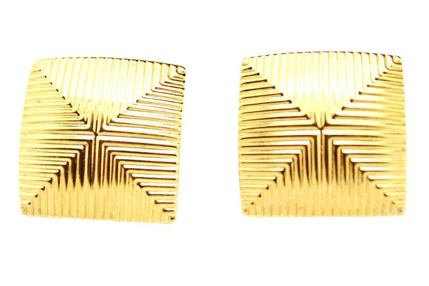 Vintage Monet Gold Square Textured Earrings: Vintage gold tone Monet square textured pierced earrings Measure 3/4" in diameter Signed Monet on backs Good condition slight patina on back