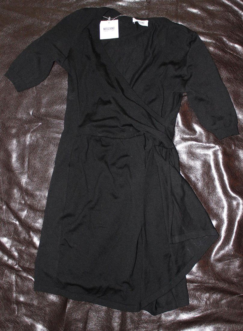 BLACK WOOL MOSCHINO DRESS..BRAND NEW WITH TAGS: BLACK WOOL MOSCHINO DRESS..BRAND NEW WITH TAGS
