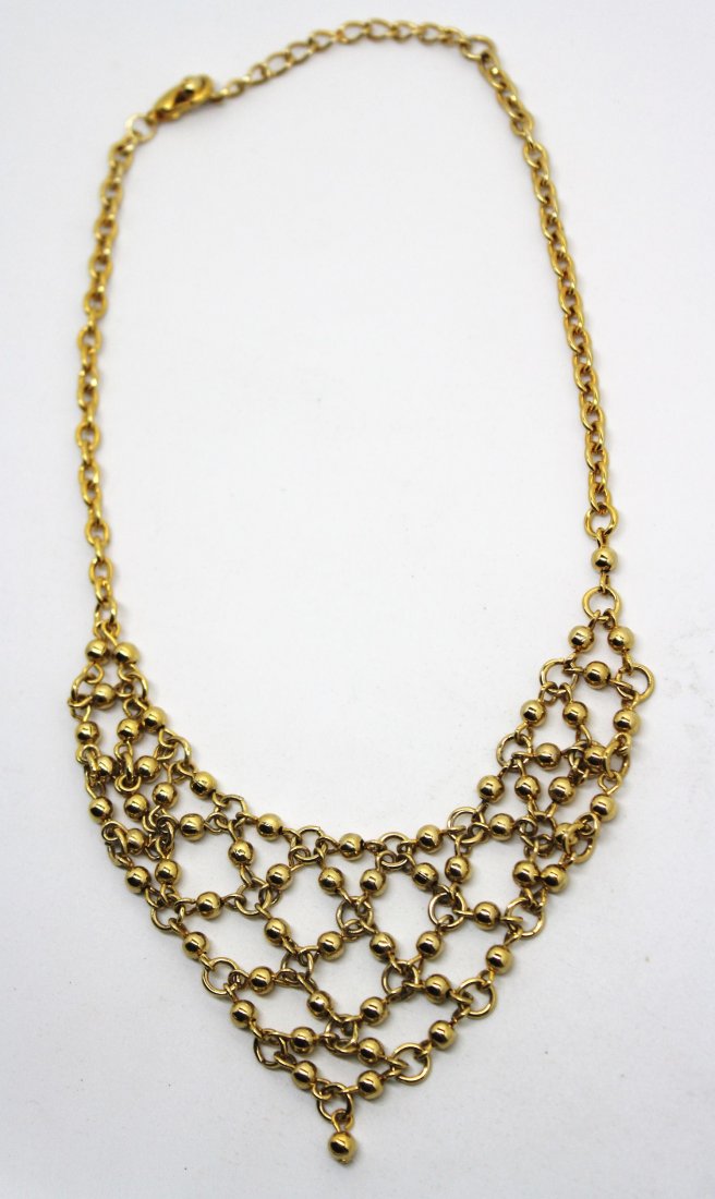Vintage Gold Tone Mesh Choker Necklace: Center V design. 8" in length