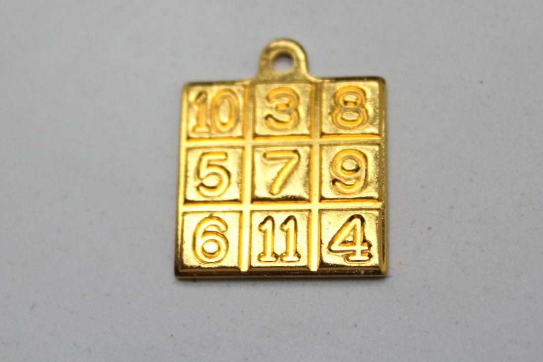 Vintage Gold Tone Bingo Charm