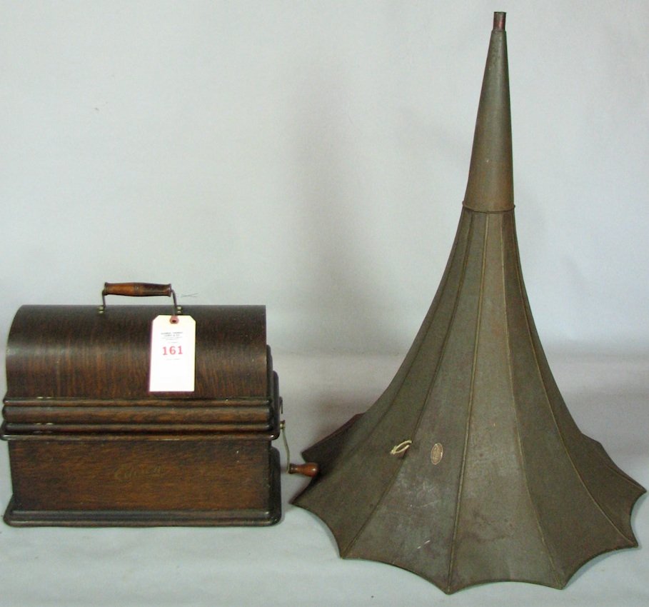 Edison Cylinder Phonograph, Morning Glory Horn: Mismatched
