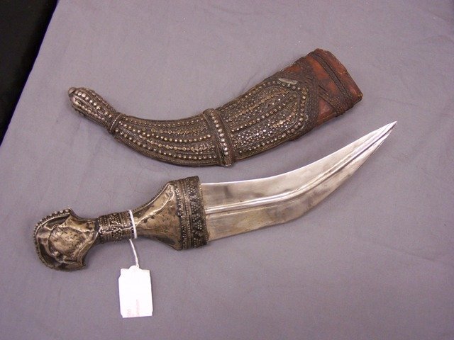 19th century KHANJAR JAMBIYA silver filigree Arabian da: Heavy Silver antique 19th century KHANJAR JAMBIYA silver filigree Arabian dagger knife