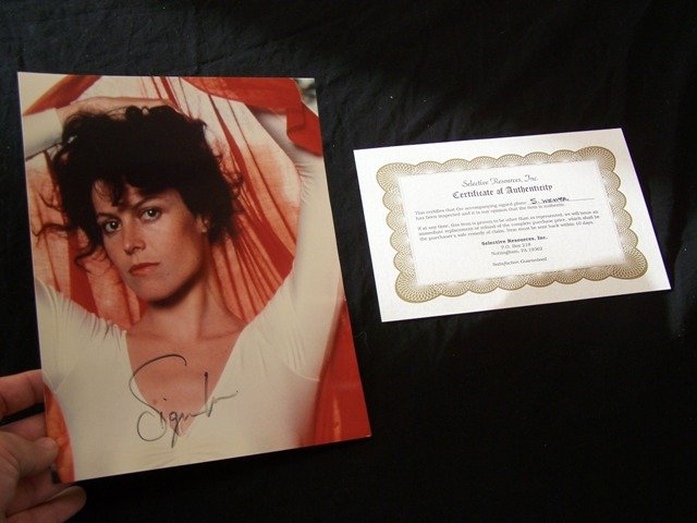 Sigourney Weaver Signed Photo: Authentic Signed 8 X 10 in photo with COA