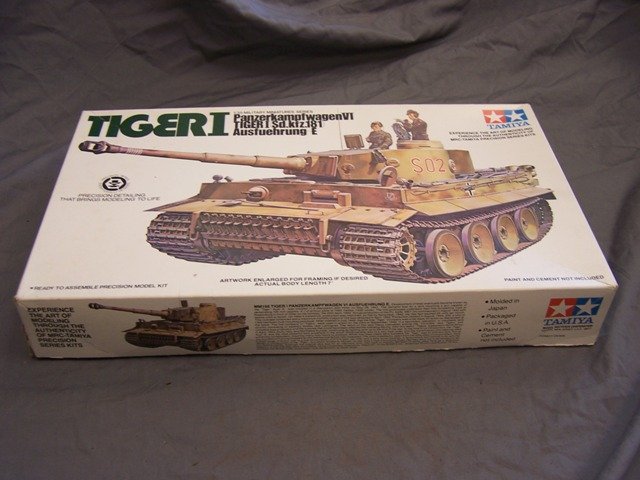 Tamiya Tiger I German Tank 1/35 Scale Model Kit: Model in original box please see photos