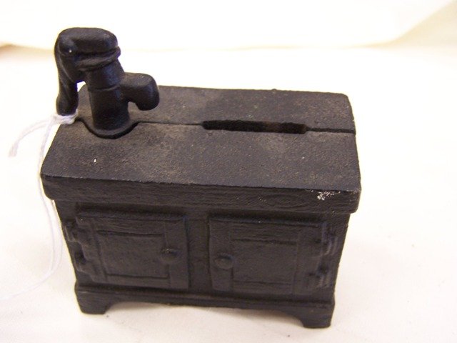 Cast Iron Still Bank Water Pump Country Sink: Measures 3 in wide age unknown