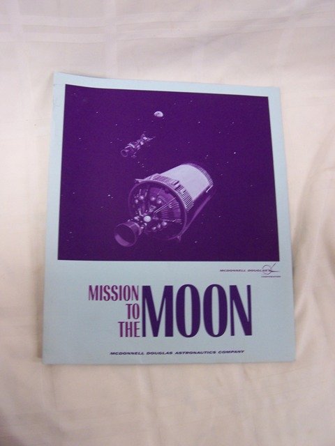 Rare Mission to the Moon McDonnell Douglas Press Kit: Great press kit all original with paperwork and photos VERY RARE be the bidder