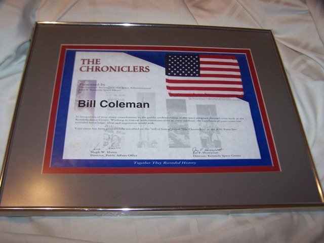 Rare NASA Flown in Space American Flag STS-71 100th: Very rare 4 1/2 X 6 in Cloth American Flag Flown on the Space Shuttle Atlantis Mission STS-71 June 27-July 7 1995 the nations 100th Manned Space Flight Very few of these were handed out on this presen