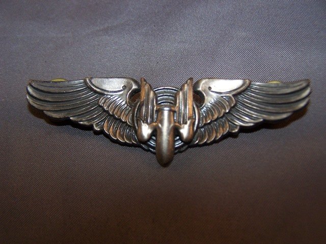 US Military Pilot Wing: 3 in wide please see photos