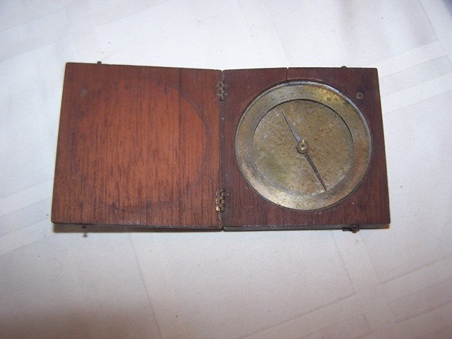 Rare Antique Personal Compass Nautical Brass: Antique compass no makers name visible box measures closed 3 X 3 in please see photos