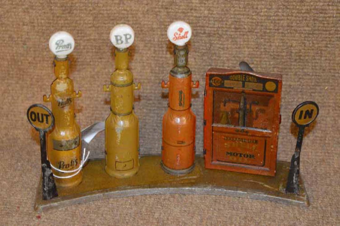 Tin Toy Gas Pump Station (1 of 4)