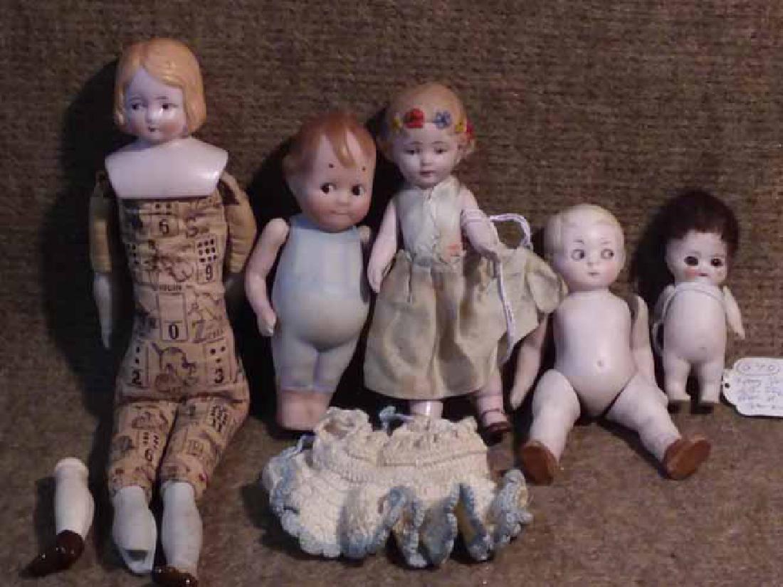 (5) Character Type Dolls (1 of 3)