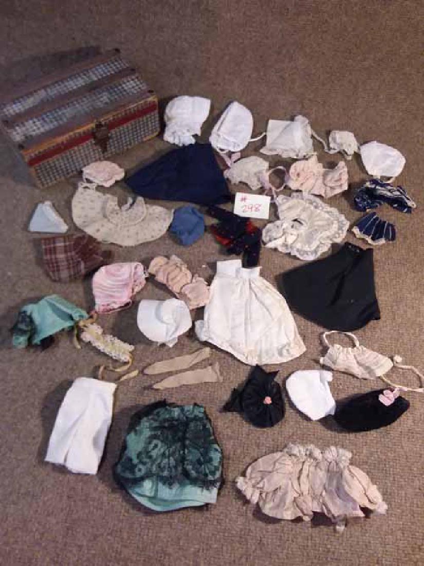 2 DOLL TRUNKS FULL OF ANTIQUE CLOTHING (1 of 7)
