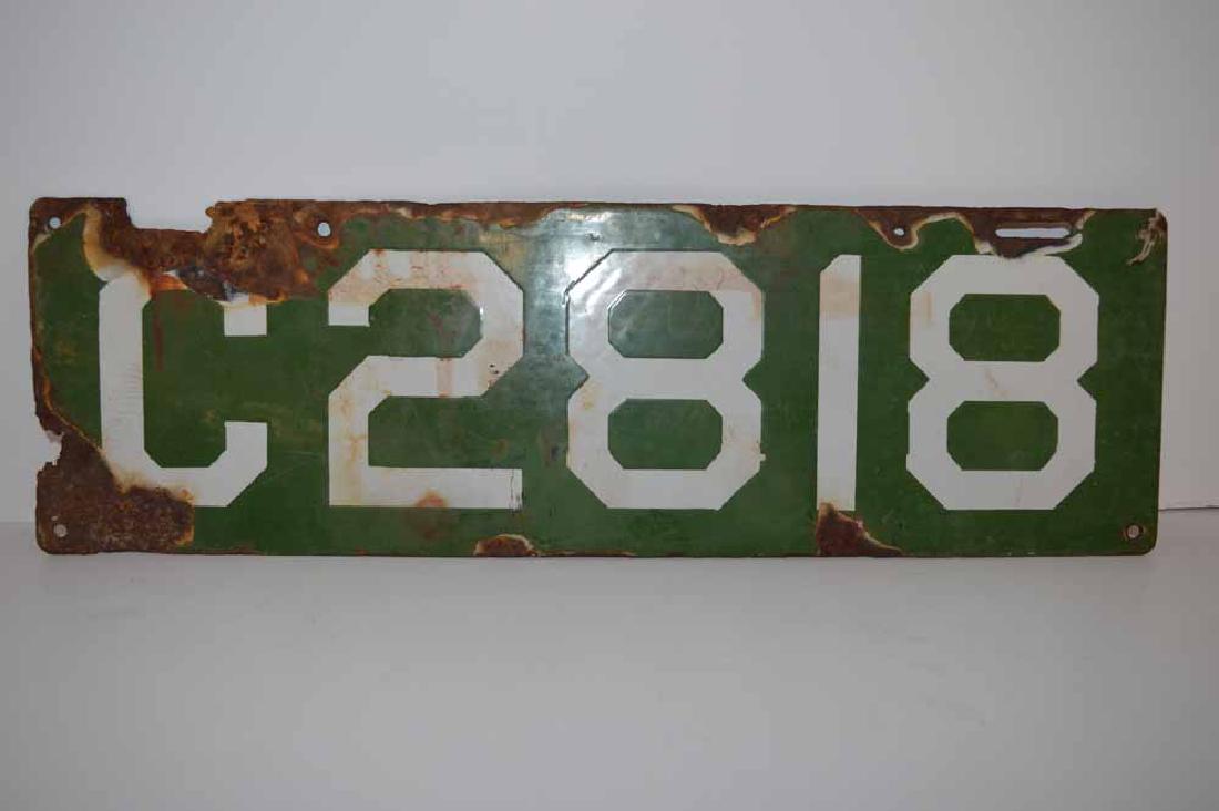 PORCELAIN 1912 CT. GREEN & WHITE LICENSE PLATE (1 of 2)