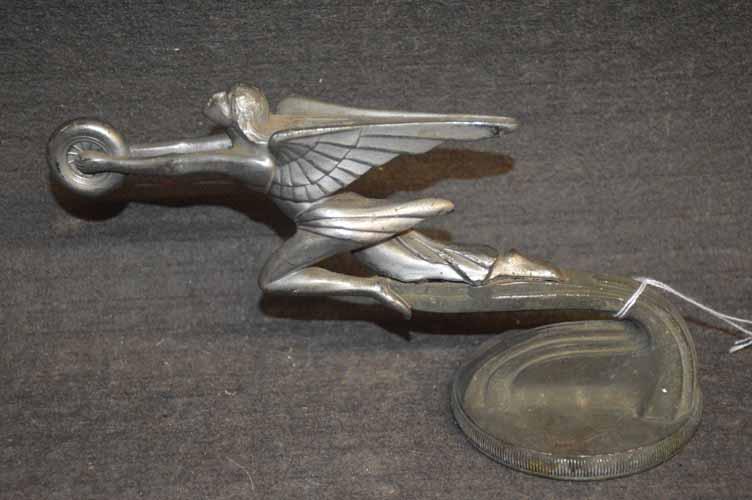 PACKARD HOOD ORNAMENT (1 of 4)