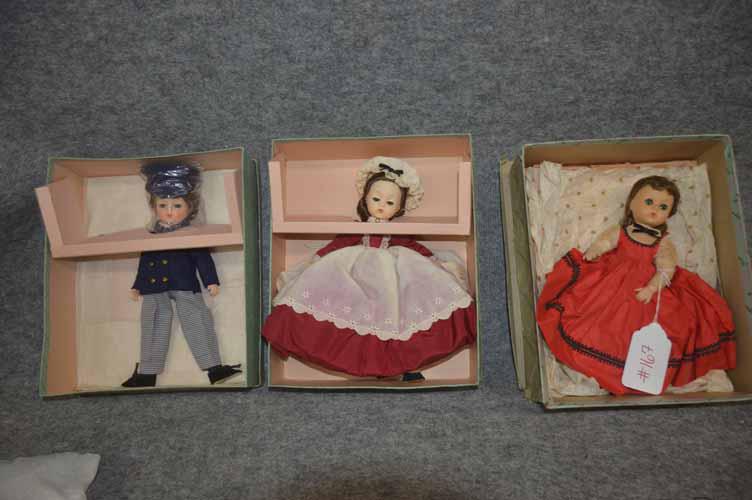 (5) MDME ALEXANDER DOLLS (1 of 4)