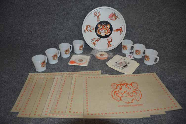 GROUP OF TONY THE TIGER & DENNIS THE MENACE ITEMS: GROUPING OF TONY THE TIGER AND DENNIS THE MENACE COASTERS, TRAYS, COFFEE MUGS, NAPKINS ETC,
