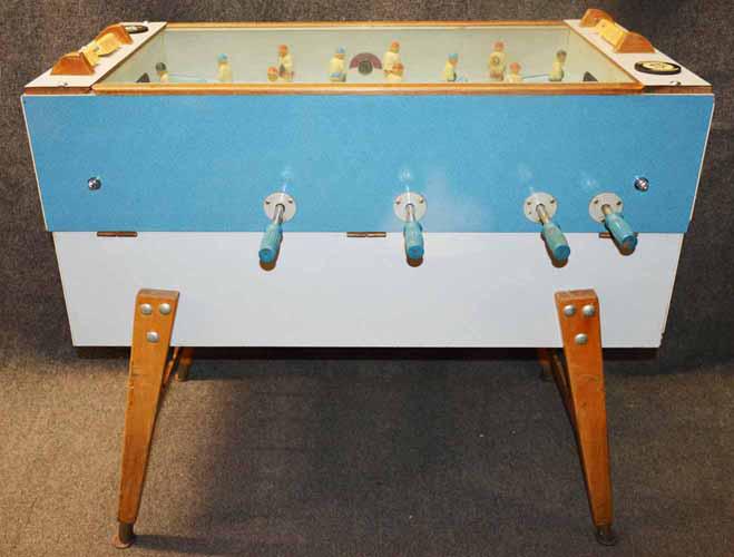 EUROPA MEISTER HOCKEY GAME TABLE (1 of 8)