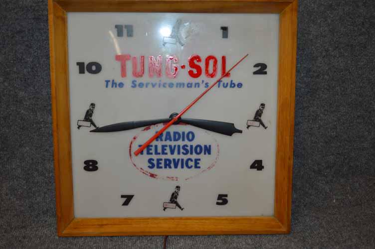 TUNGSOL RADIO TELEVISION SERVICE CLOCK (1 of 2)