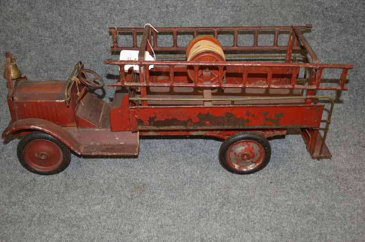 KEYSTONE LADDER TRUCK (1 of 5)