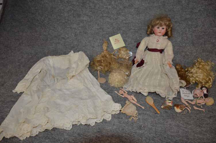 GROUP OF DOLLS (1 of 6)