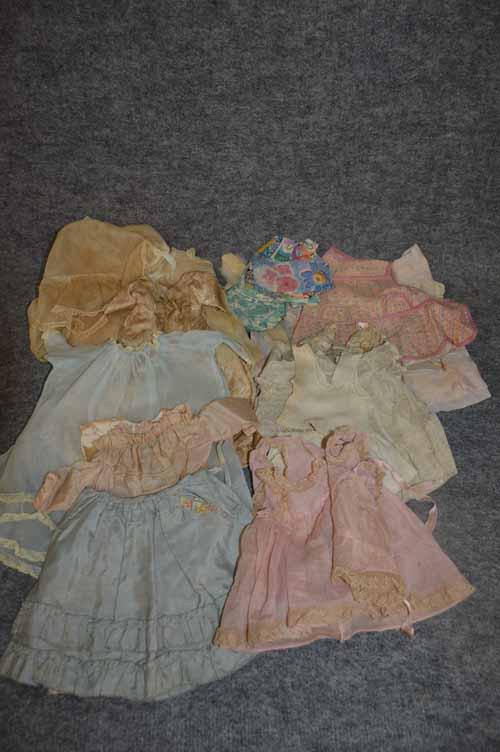 1930'S DOLL CLOTHES (1 of 2)