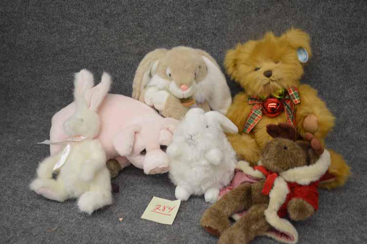 (6) PLUSH ANIMALS: BOX LOT OF (6) PLUSH ANIMALS TO INC: BEARINGTON BEAR, RABBIT, A & A RABBIT, UNIPAK FURRY WHITE RABBIT, LOU RANKIN FRIENDS BY DAKIN PINK RECLINING PIG AND A MOOSE IN A SANTA COAT ALL IN GOOD CONDITION
