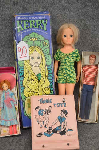 GROUP OF 60'S AND 70'S DOLLS (1 of 1)