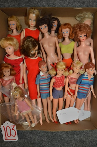 15 MATTEL BARBIE FAMILY (1 of 1)