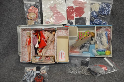 1960'S  SKIPPER & BARBIE CASES W/CLOTHING (1 of 4)