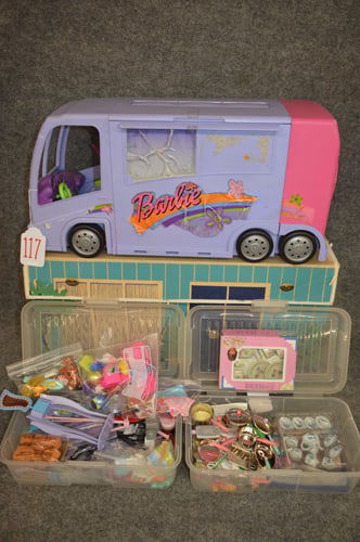 1962 CARDBOARD BARBIE DOLL HOUSE & 2001 BARBIE MOBILE STAGE (1 of 1)